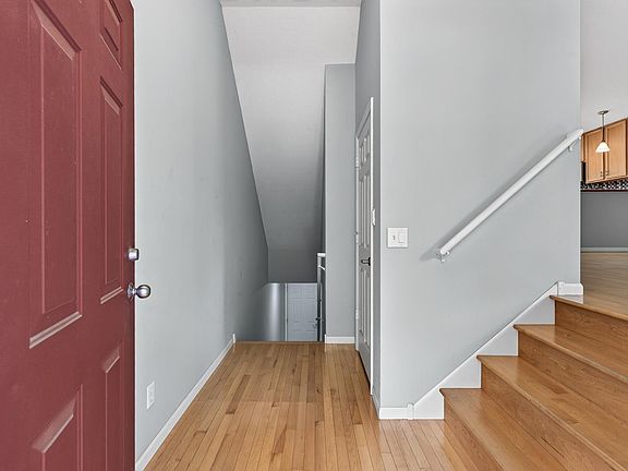 4th image of 1807 3rd St NE