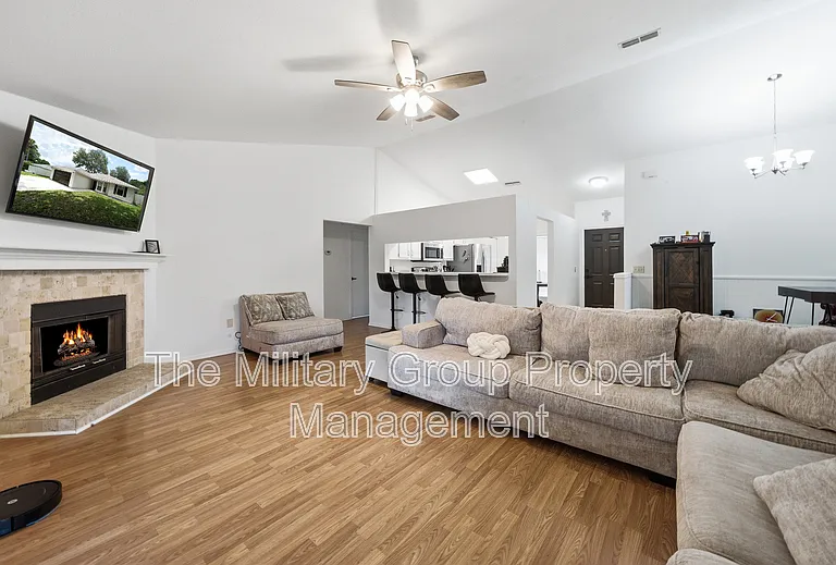 1261 Cutlass Rd — Photo 3