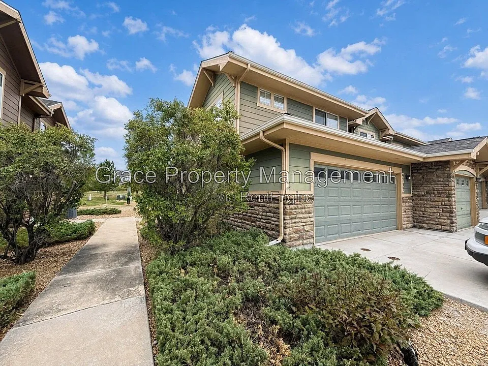 9735 Dexter Ln