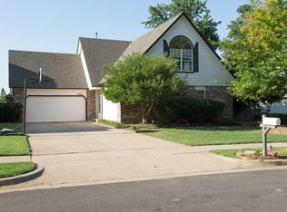 4408 W Pittsburg St, Broken Arrow, OK 74012