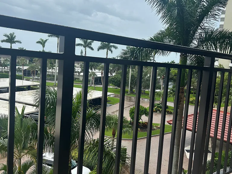 180 Seaview Ct #414 — Photo 11
