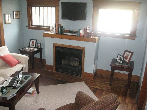 LR with Gas Fireplace