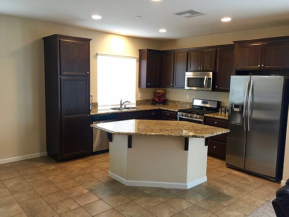 3rd image of 1042 Landmark Cir