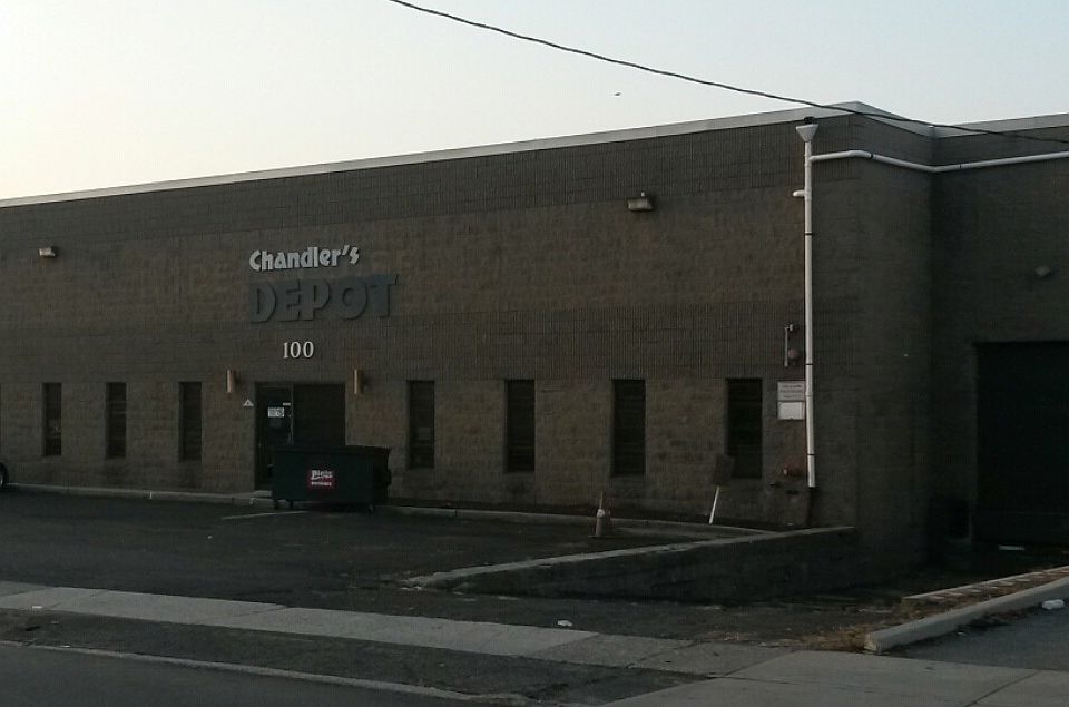 100 Industrial St E - 6,ooo sqft Industrial