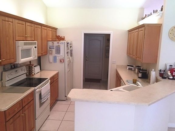 5th image of 127 Brownstone Ln