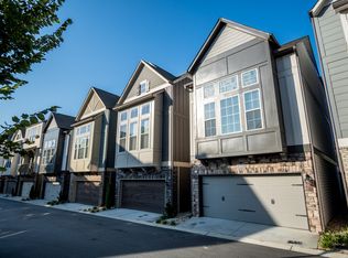 1004 Moorewood Ln SE, Smyrna, GA