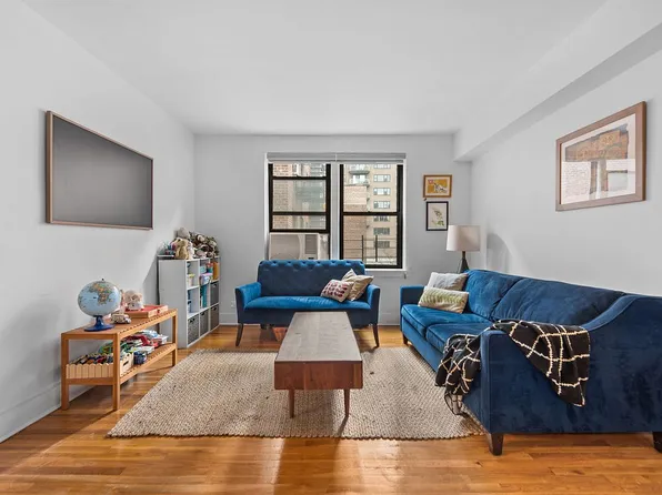 54 E 8th St #5S, New York, NY 10003