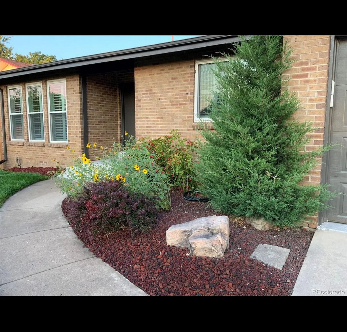 4 bed, 2499 sqft, $5,495 — Photo 3