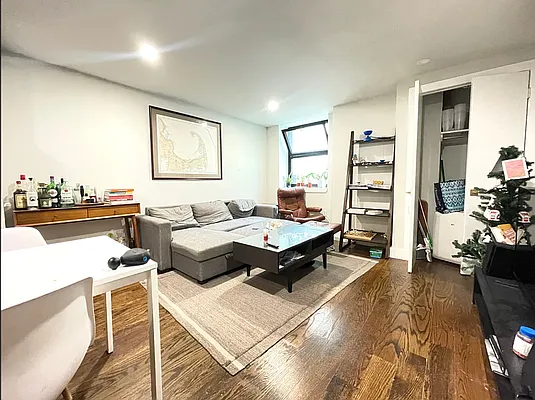 Rented by Rentopia | media 1