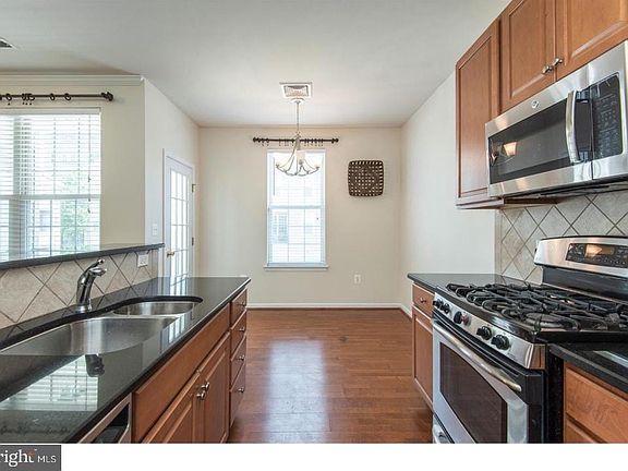 5th image of 16 Brewerytown Ct
