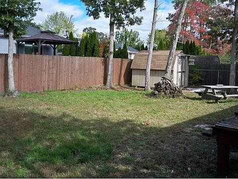 2nd image of 37 Southwind Dr