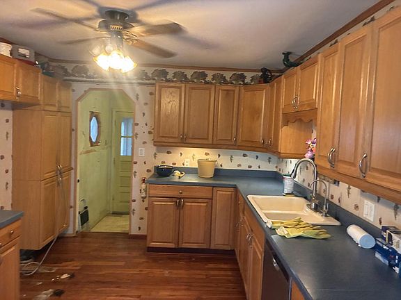4th image of 1524 Sunset DRIVE