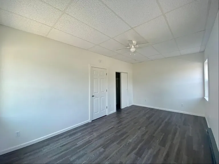 109 S Vine St #105 — Photo 6
