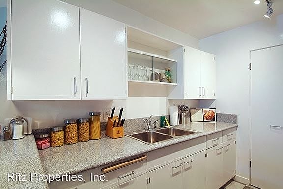 5th image of 11957 Kiowa Avenue F #7729262
