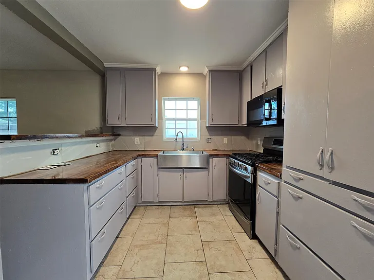 19736 Dunbar Ave — Photo 7