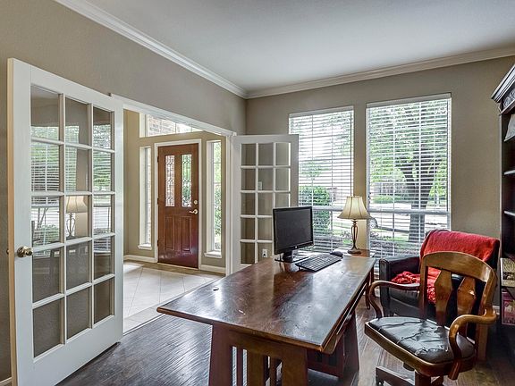 3rd image of 1601 Dalton Dr