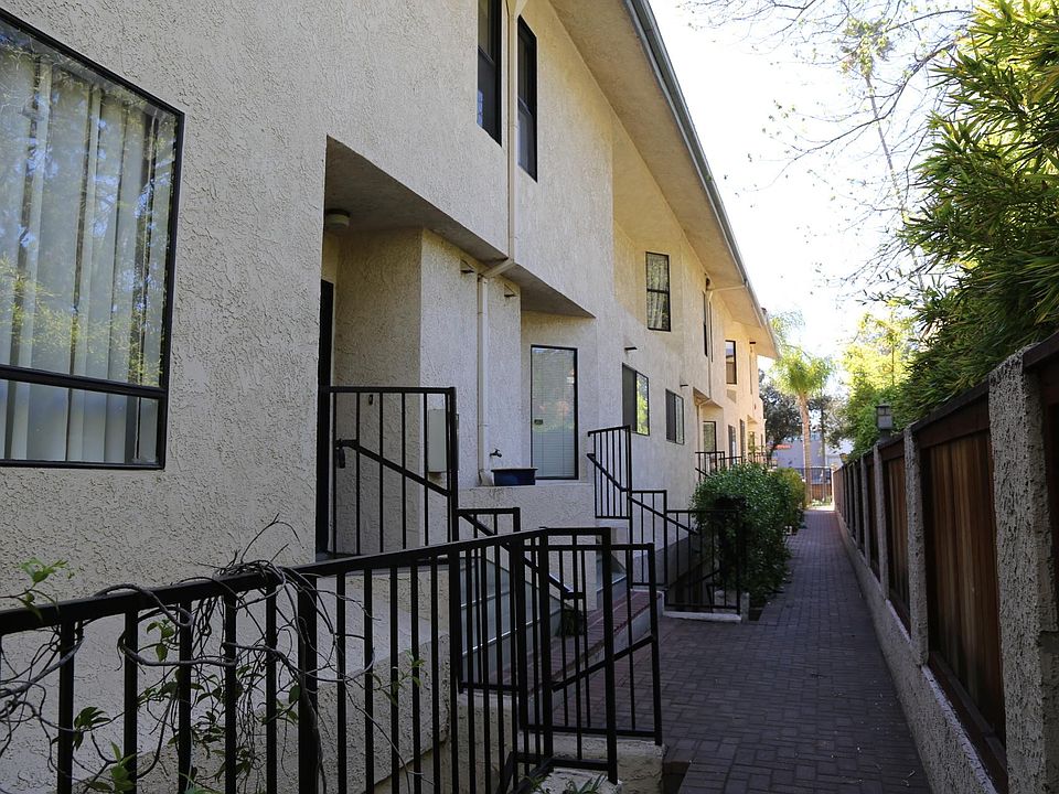 1st image of 322 S Mentor Ave APT 6
