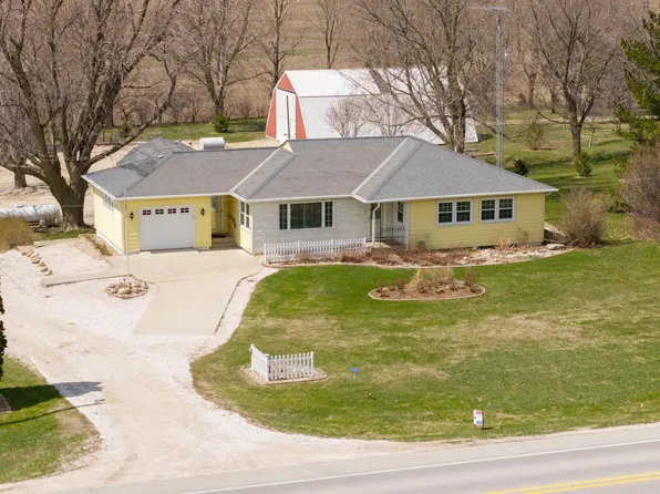 25727 Delta Ave, Manning, IA 51455