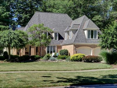31015 Huntington Woods Pkwy, Bay Village, OH, 44140