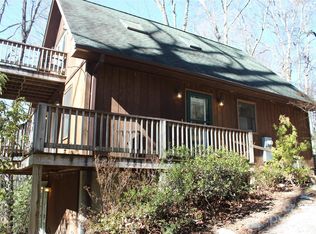 1525 Bell Mountain Rd, Zirconia, NC 28790