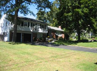 9 Anita Dr, Glenville, NY 12302