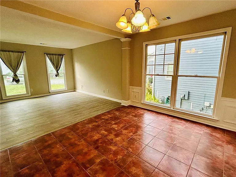 2580 Binghampton Ln — Photo 3