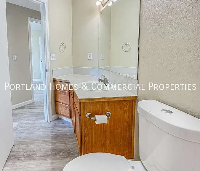 15704 NE Milton Pl #B — Photo 10