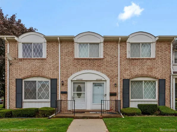 29448 El Dorado Plz, Warren, MI 48088