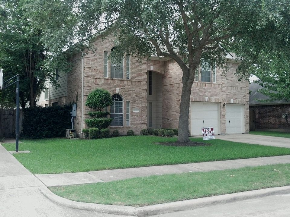 1st image of 10905 Spruce Dr S