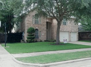 10905 Spruce Dr S, La Porte, TX 77571