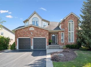 32 Pine Ridge Dr, Guelph, ON N1L 1K3