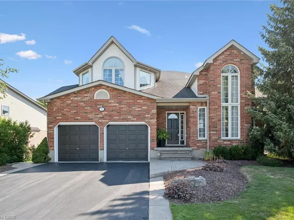32 Pine Ridge Dr, Guelph, ON N1L 1K3