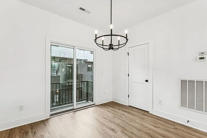 5019 Grayton Aly — Photo 13