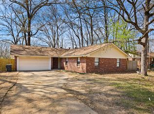 1206 S Utica Ave, Russellville, AR 72802