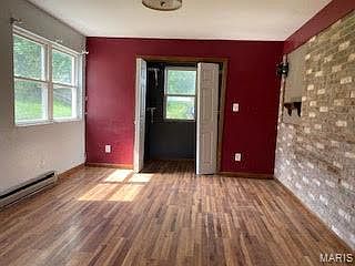 2nd image of 735 Strawberry Ln