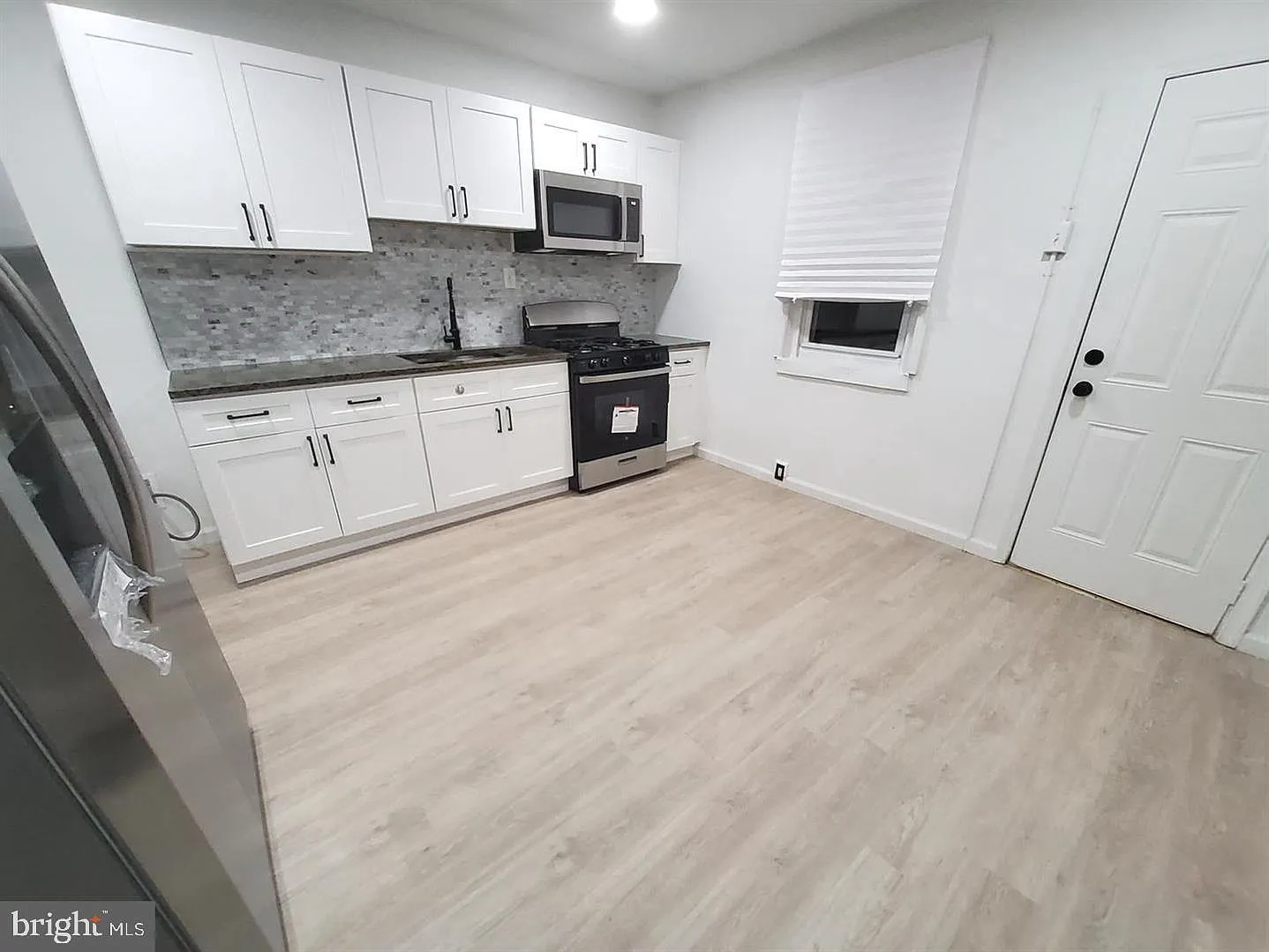 2 bed, 1.0 bath, 950 sqft, $1,500 — Photo 4
