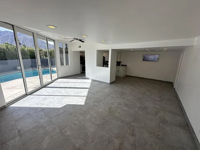 2286 N Junipero Ave — Photo 33
