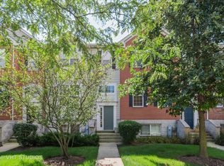 202 Comstock Dr, Elgin, IL 60124