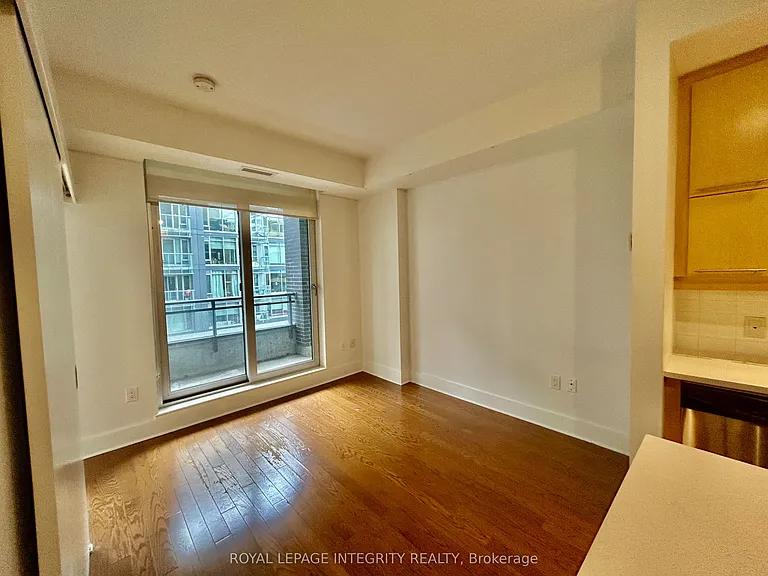 101 Richmond Rd #420 — Photo 16