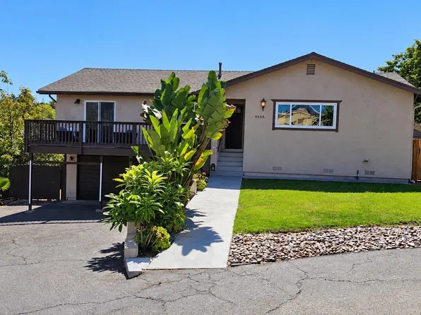 644 Lado De Loma Dr #A, Vista, CA 92083