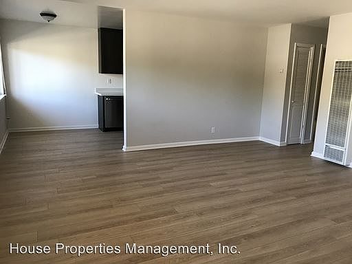 4th image of 30 Central Dr APT 1