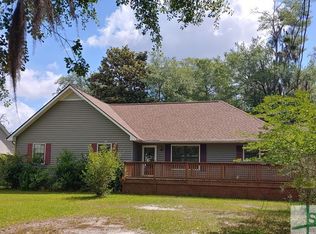 145 Island Dr, Midway, GA 31320