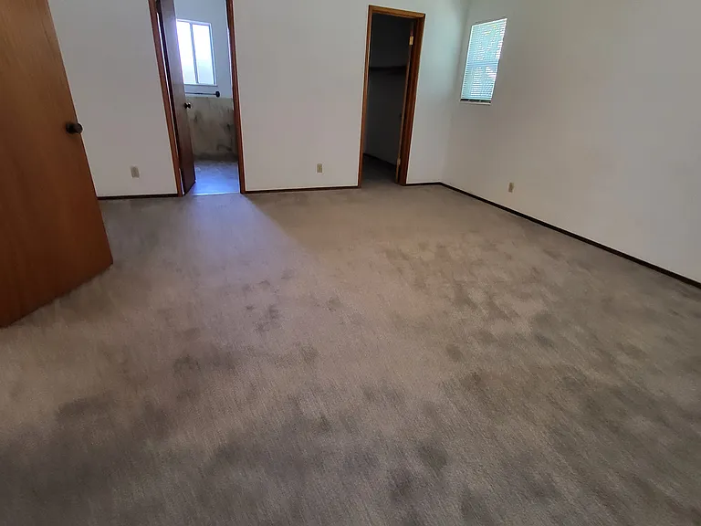 906 Balra Dr — Photo 21