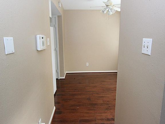 5th image of 27 W Willowwood Ct