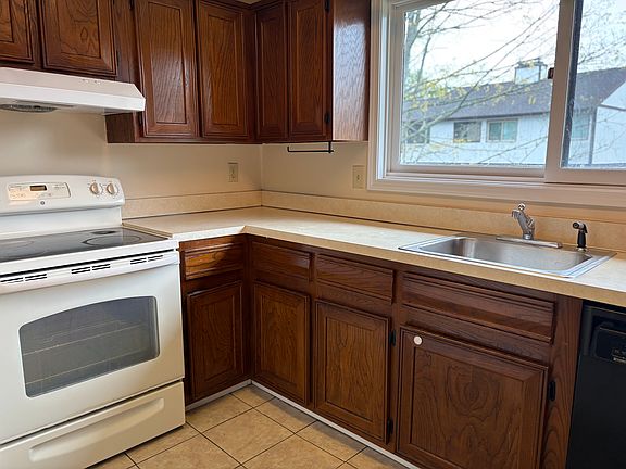 4th image of 27 Crows Nest Ln Unit 5H