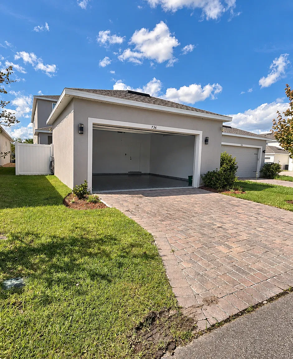 4 bed, 2500 sqft, $3,200 — Photo 4