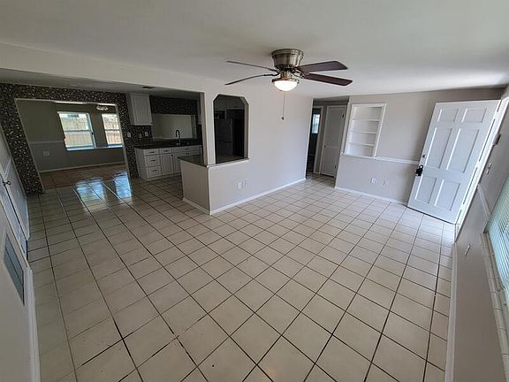 3rd image of 3615 Kimberly Oaks Dr