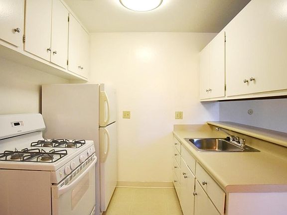 5th image of 5412 Claremont Ave Unit 12