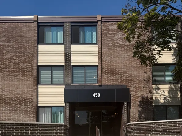 450 Raintree Ct Unit 2B, Glen Ellyn, IL 60137