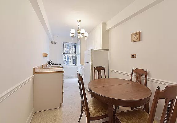 3rd image of 500 Grand St #6B